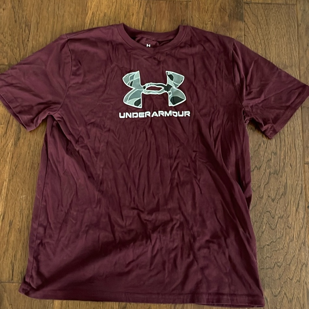 UA SS Maroon Shirt YXL